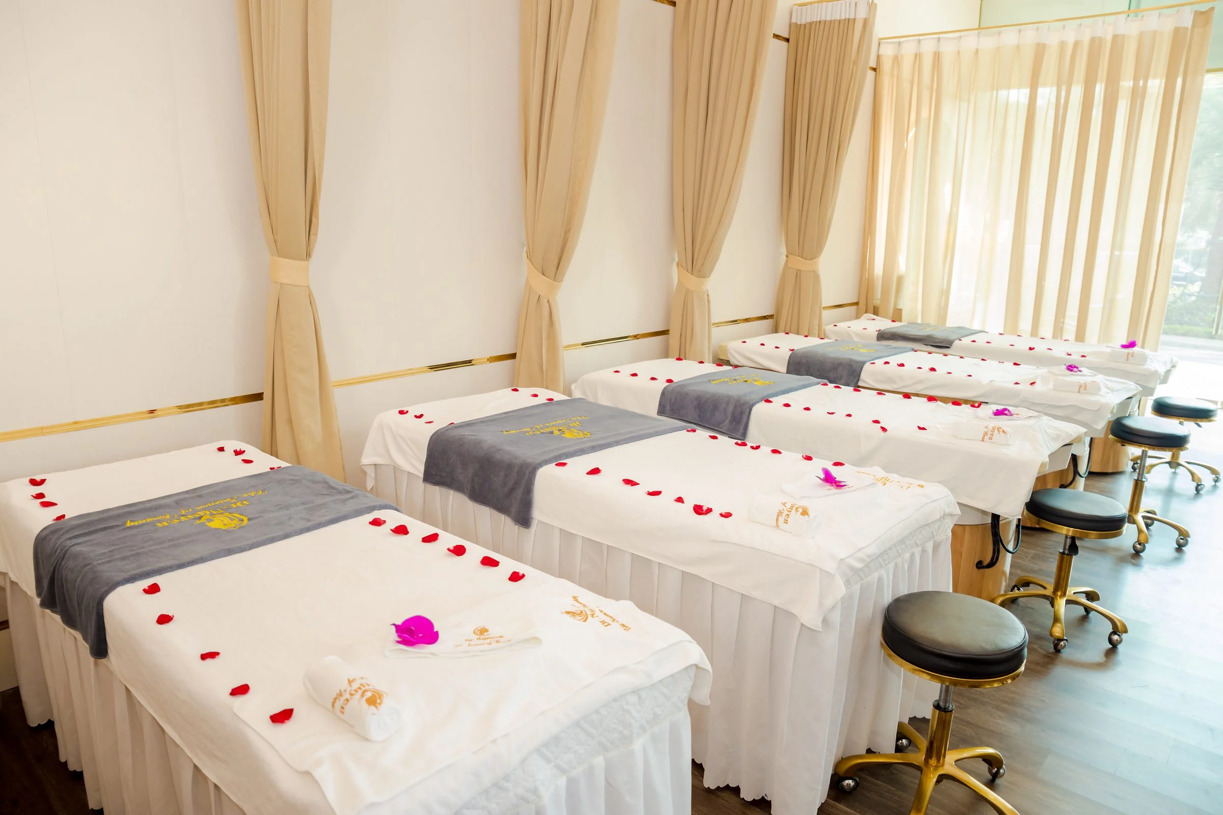 Phòng điều trị chuẩn y khoa tại Dr. Nguyên